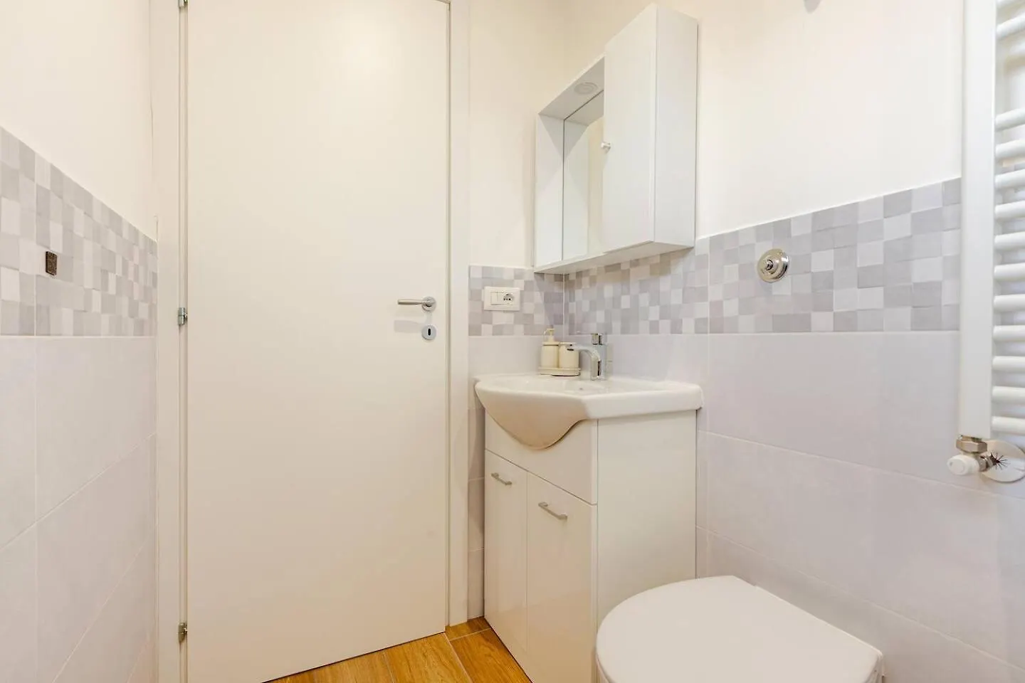 Rose Garden Park -Lily- Rome Apartment 0*,
